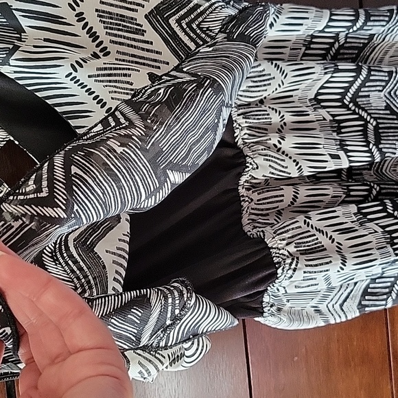 Dress - Picture 3 of 4